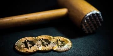 US Crypto Regulation: KYC/AML Compliance Explained for 2025 - Cover Image