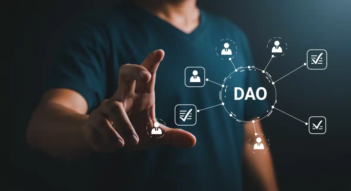 Decentralized autonomous organization (DAO) governance model